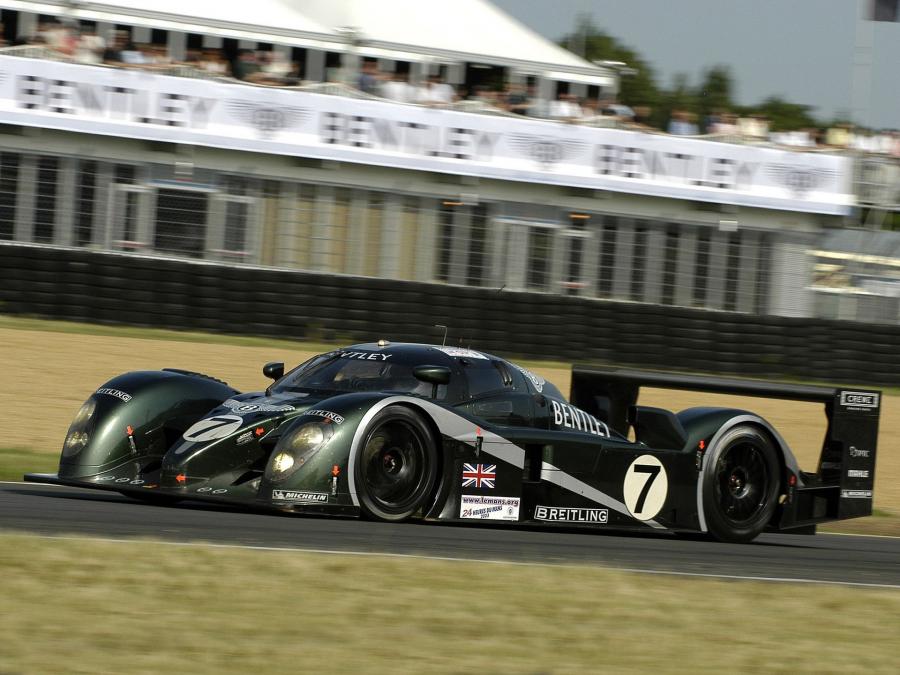  Bentley Speed 8 2003 года  (фото 4 из 18)